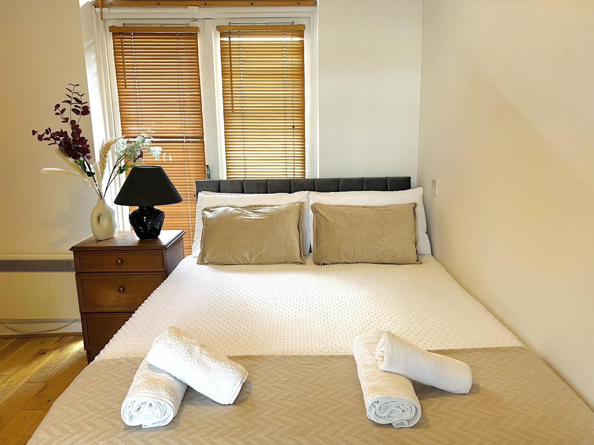 Cosy River View Flat At Temple Bar Δουβλίνο Εξωτερικό φωτογραφία